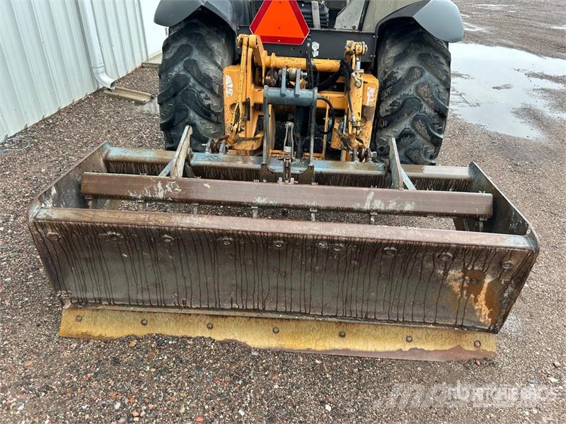 CASE 570MXT لوادر بعجل