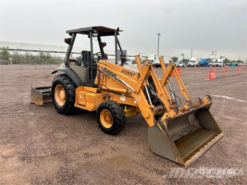 CASE 570MXT لوادر بعجل
