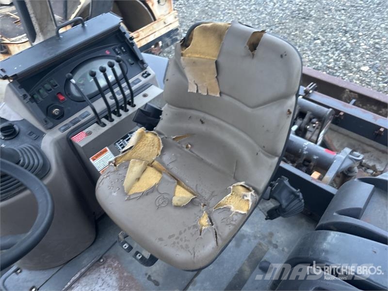 CASE 570NXT 4x2 Landscape Loader  휠로우더