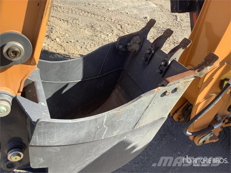 CASE 575N 4x4 Backhoe Loader バックホーローダー