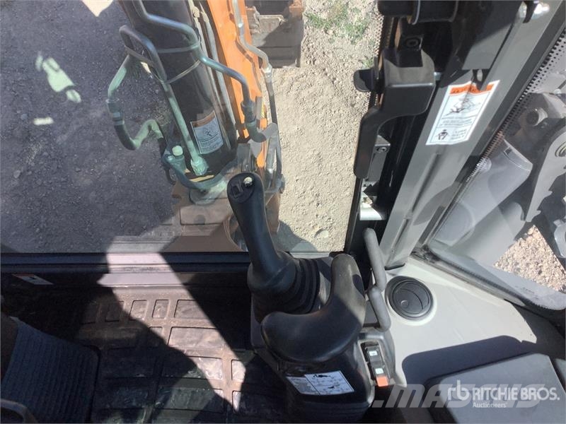 CASE 575N 4x4 Backhoe Loader バックホーローダー