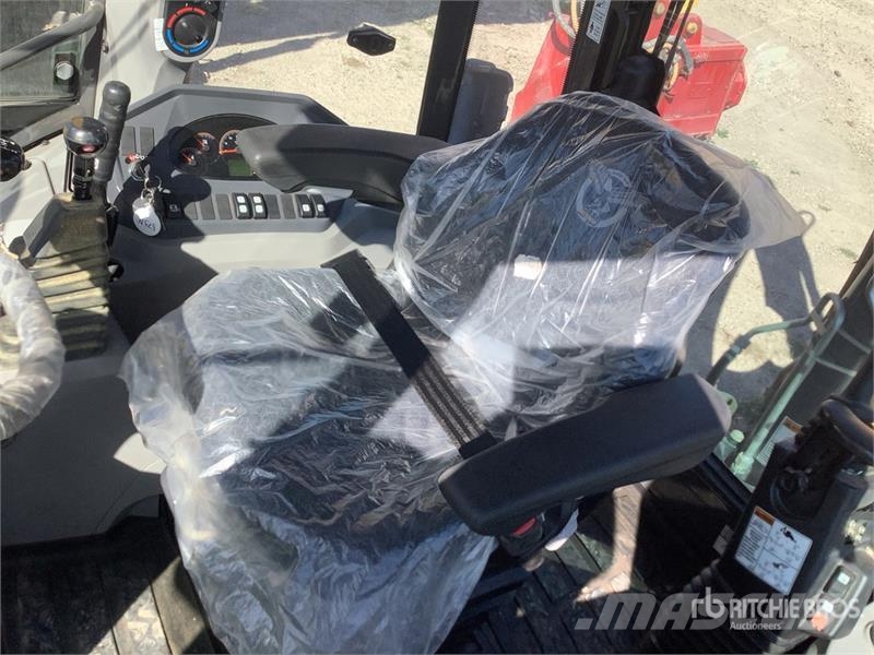 CASE 575N 4x4 Backhoe Loader バックホーローダー
