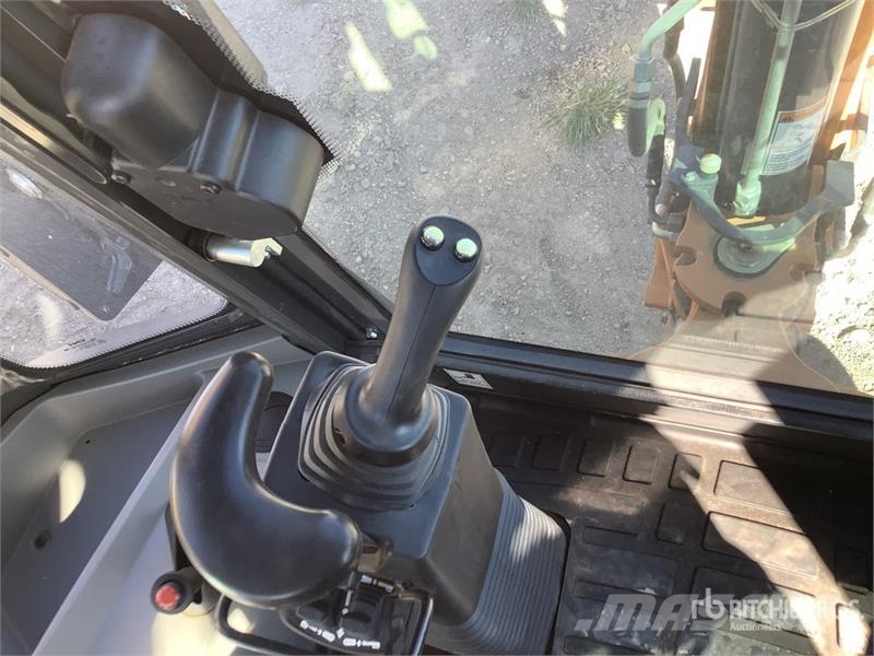 CASE 575N 4x4 Backhoe Loader バックホーローダー