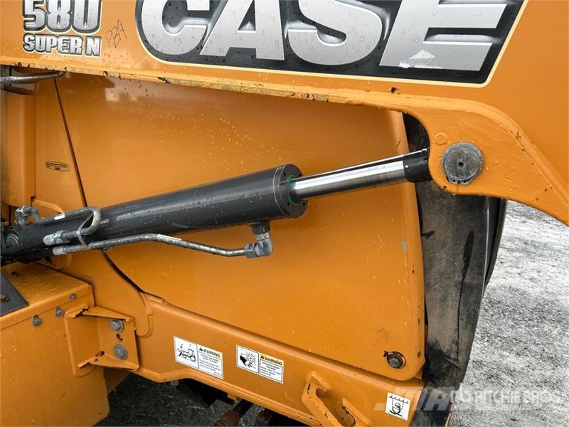 CASE 580SN Graaf-laadcombinaties