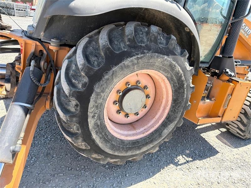 CASE 580SN Terne