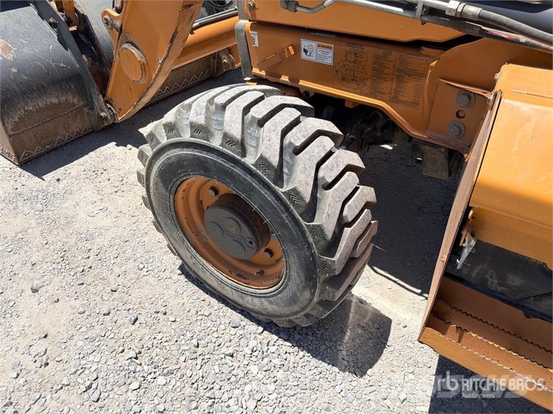 CASE 580SN Terne