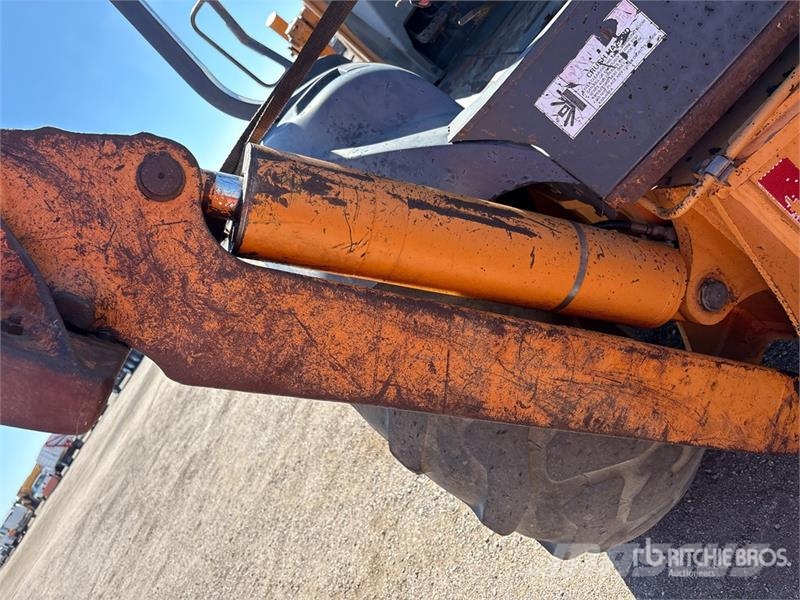 CASE 590 Super L Series II 4x4 Backhoe Loader Traktorgravere
