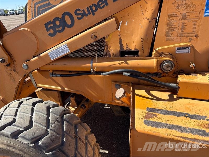 CASE 590 Super L Series II 4x4 Backhoe Loader Traktorgravere