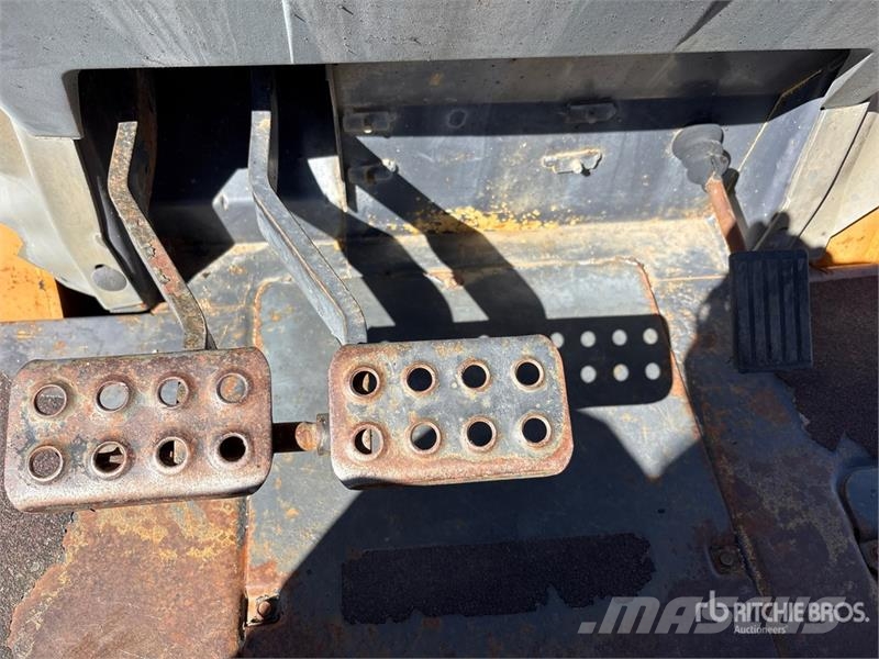 CASE 590 Super L Series II 4x4 Backhoe Loader Traktorgravere