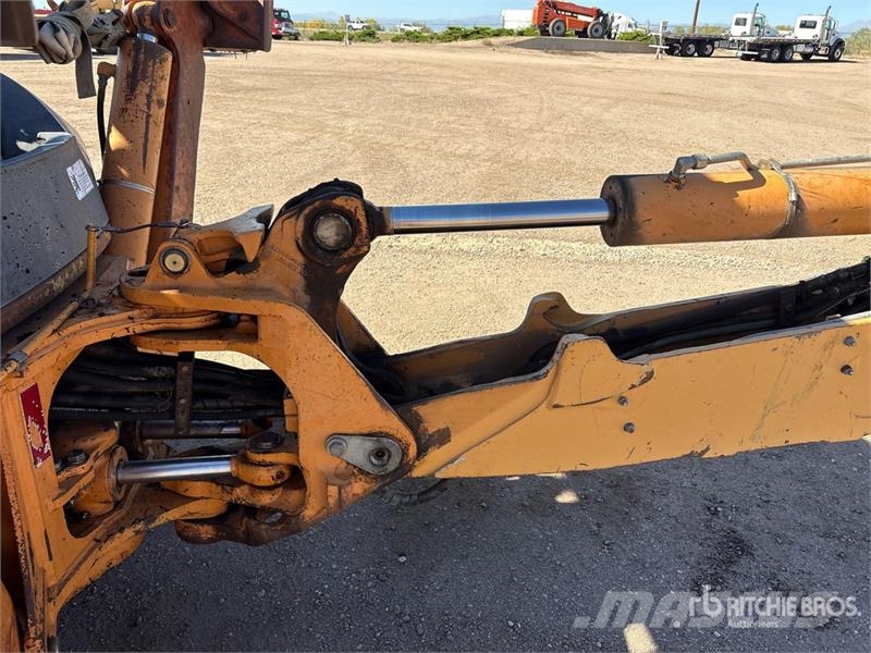 CASE 590 Super L Series II 4x4 Backhoe Loader Traktorgravere