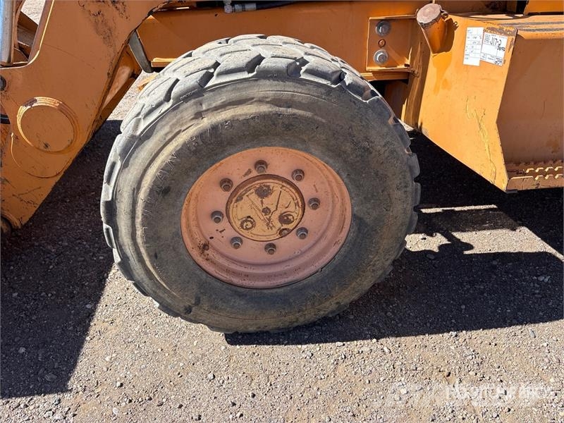 CASE 590 Super L Series II 4x4 Backhoe Loader Traktorgravere