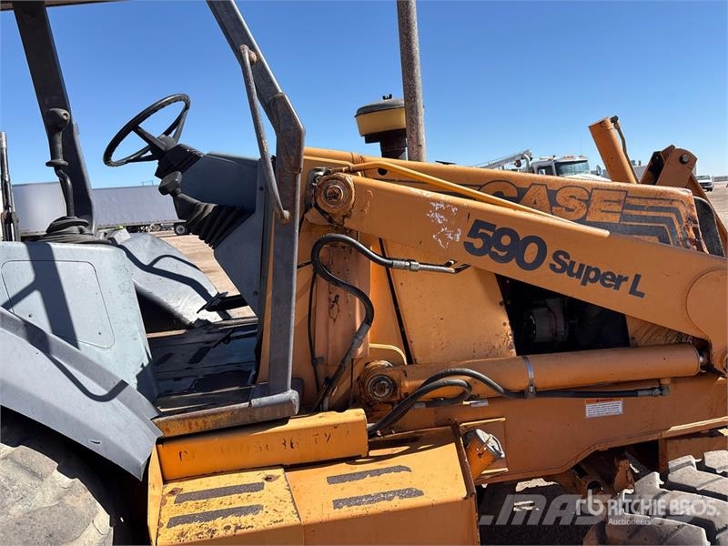 CASE 590 Super L Series II 4x4 Backhoe Loader Traktorgravere
