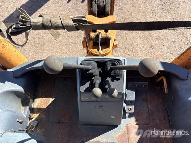CASE 590 Super L Series II 4x4 Backhoe Loader Traktorgravere
