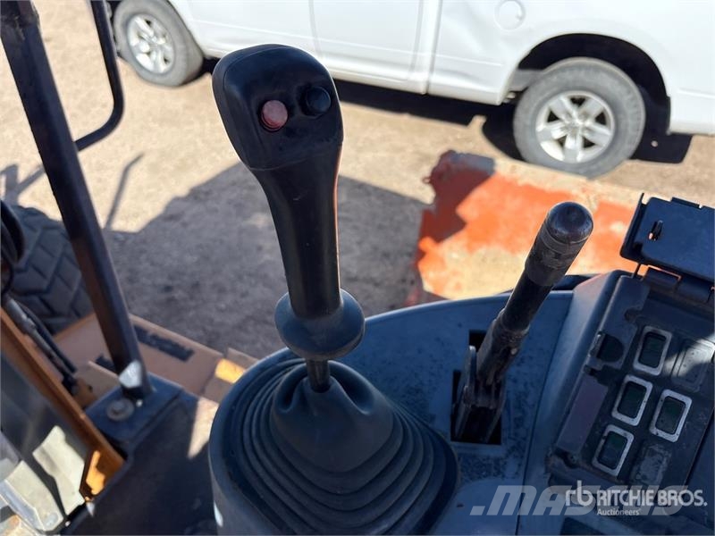 CASE 590 Super L Series II 4x4 Backhoe Loader Traktorgravere