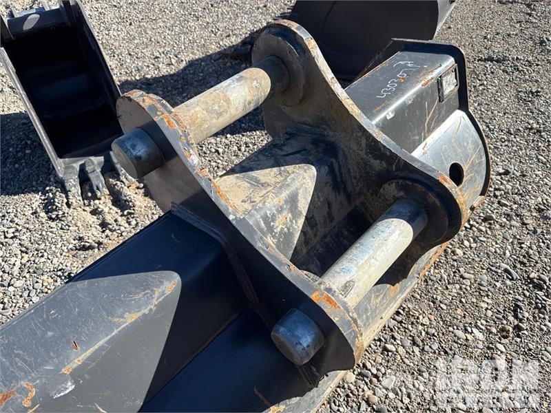 CASE 60 in 1.02 cyd Q/C Cleanup Bucket Žlice