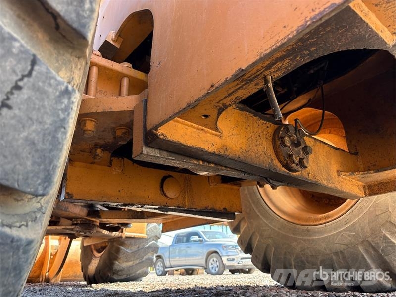CASE 621B Wheel Loader لوادر بعجل