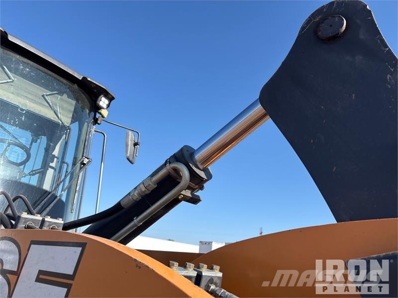 CASE 621G Wheel Loader Колесни товарачи