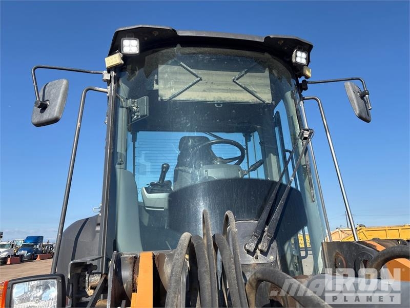 CASE 621G Wheel Loader Колесни товарачи