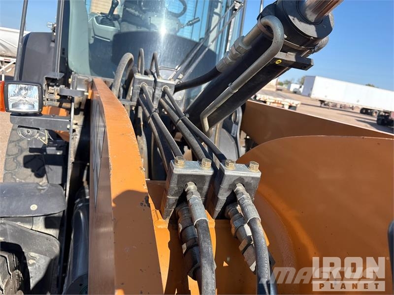 CASE 621G Wheel Loader Колесни товарачи