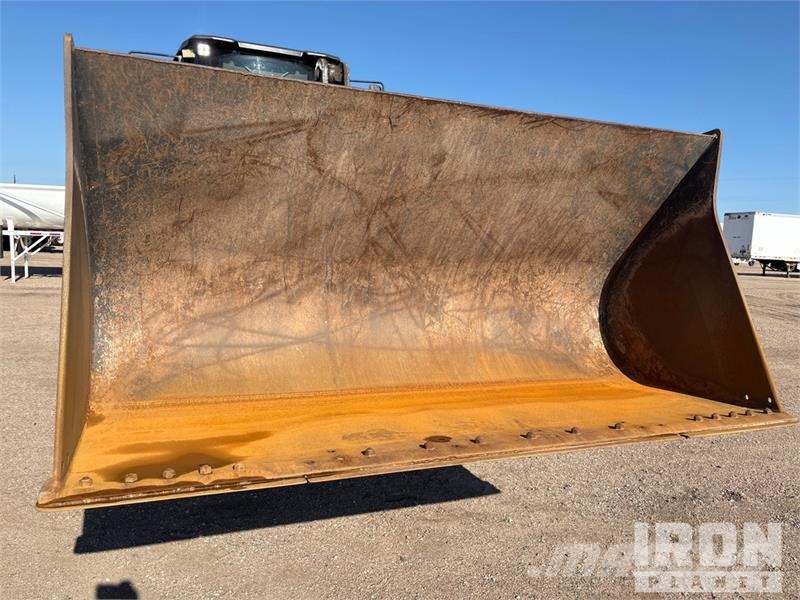 CASE 621G Wheel Loader Колесни товарачи