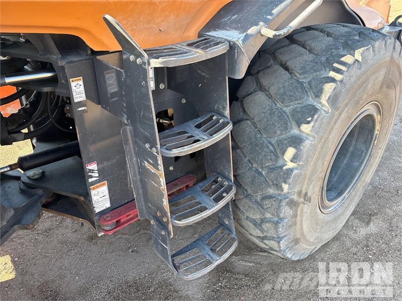CASE 621G Wheel Loader Колесни товарачи