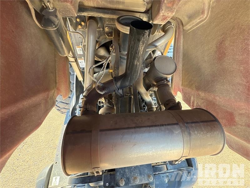 CASE 621G Wheel Loader Колесни товарачи
