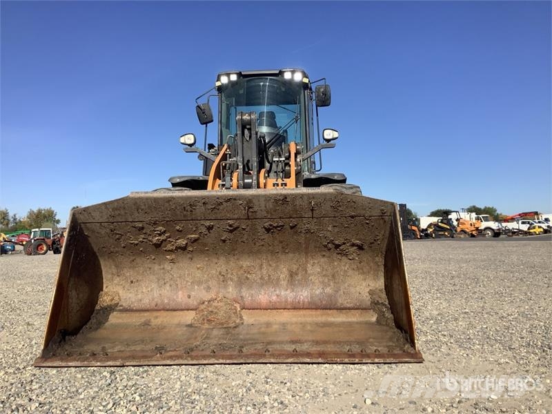 CASE 721G Wheel Loader Gumikerekes homlokrakodók