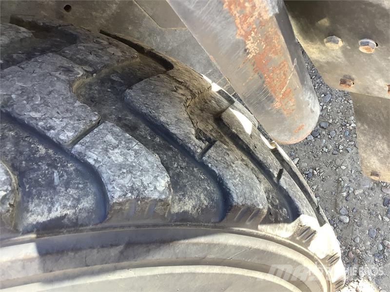 CASE 721G Wheel Loader Gumikerekes homlokrakodók