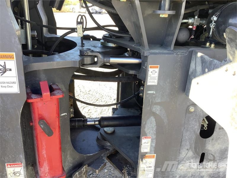 CASE 721G Wheel Loader Gumikerekes homlokrakodók
