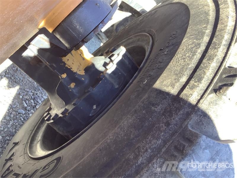 CASE 721G Wheel Loader Gumikerekes homlokrakodók