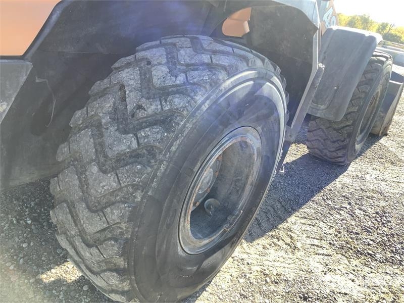 CASE 721G Wheel Loader Gumikerekes homlokrakodók