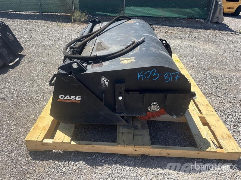 CASE 74 in Skid Steer Sweeper فرش