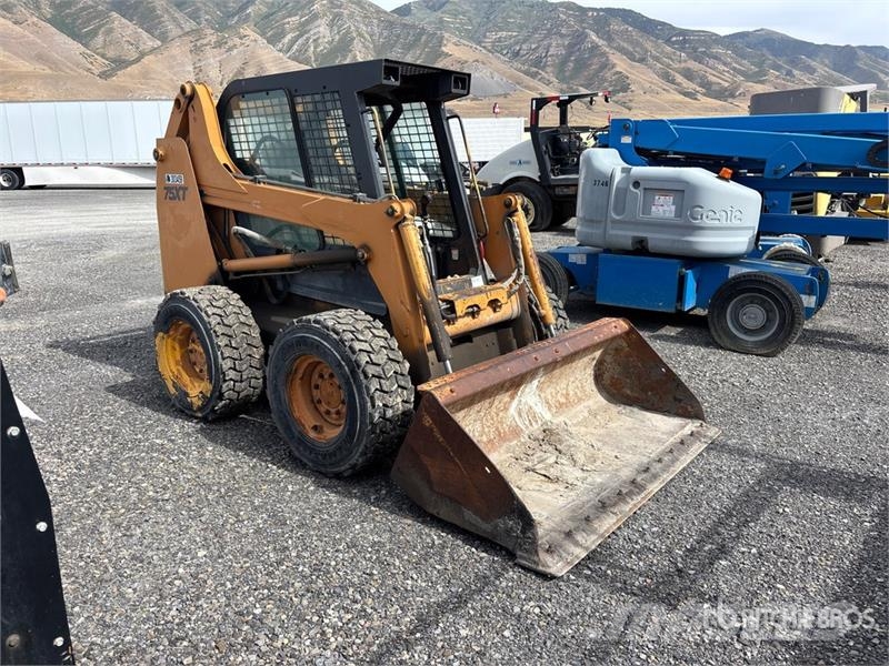 CASE 75XT Mini Pale Gommate