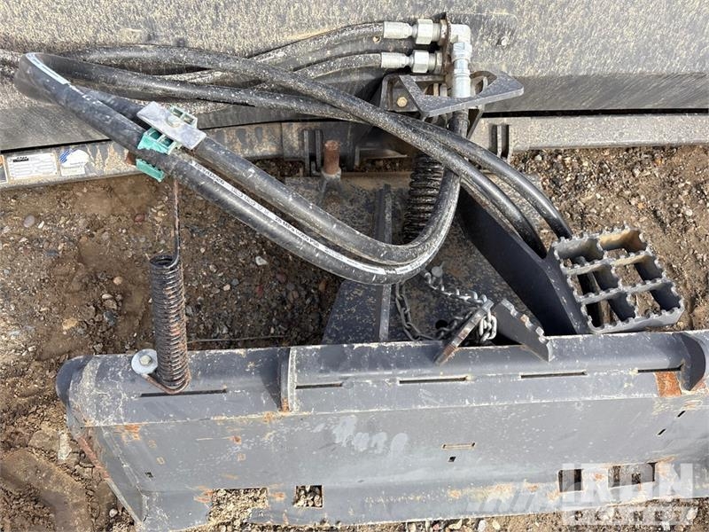 CASE 84215695 84 in Skid Steer Broom فرش