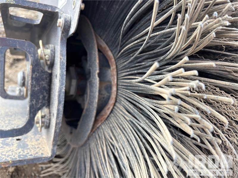 CASE 84215695 84 in Skid Steer Broom فرش