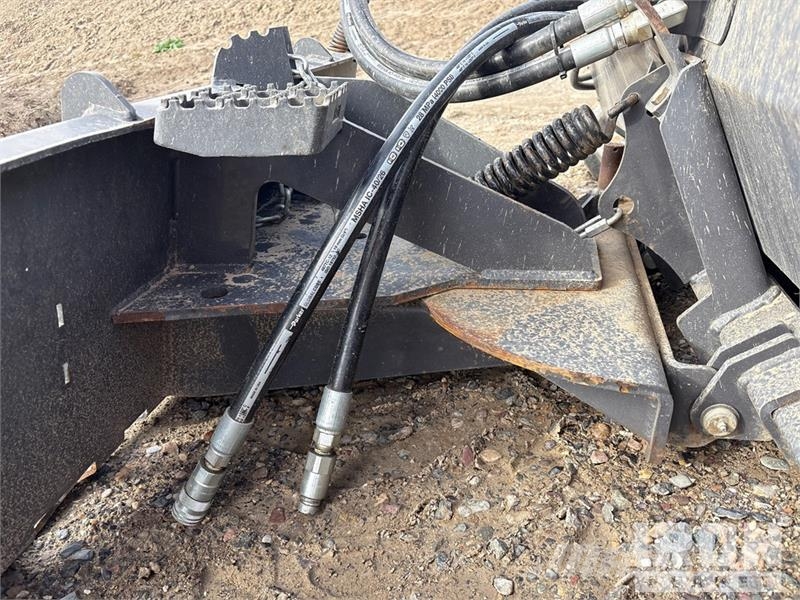CASE 84215695 84 in Skid Steer Broom فرش
