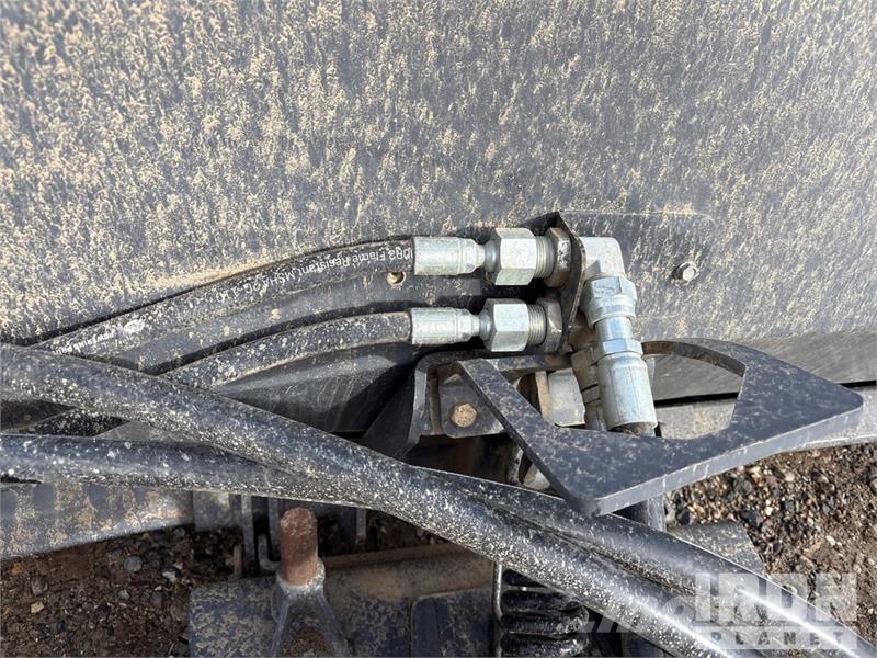 CASE 84215695 84 in Skid Steer Broom فرش