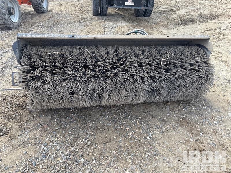 CASE 84215695 84 in Skid Steer Broom فرش