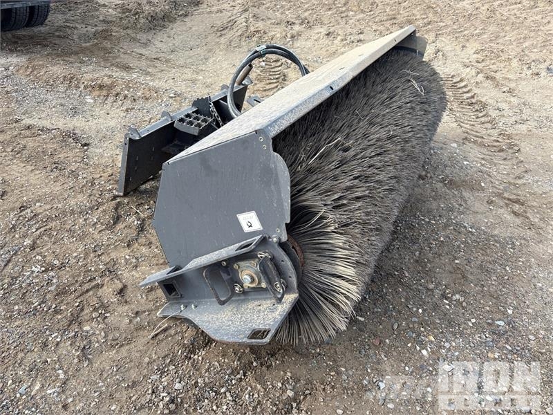 CASE 84215695 84 in Skid Steer Broom فرش