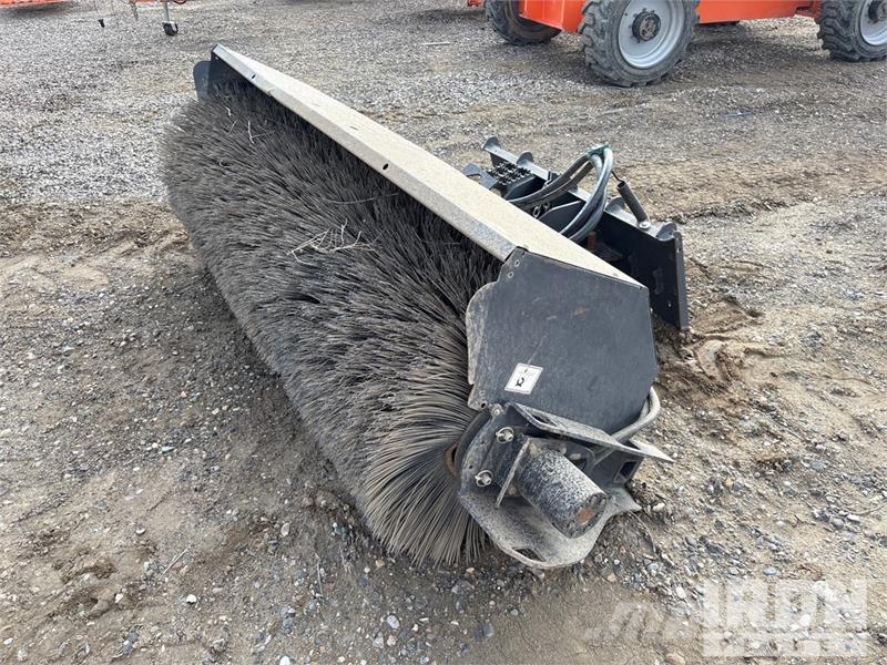 CASE 84215695 84 in Skid Steer Broom فرش