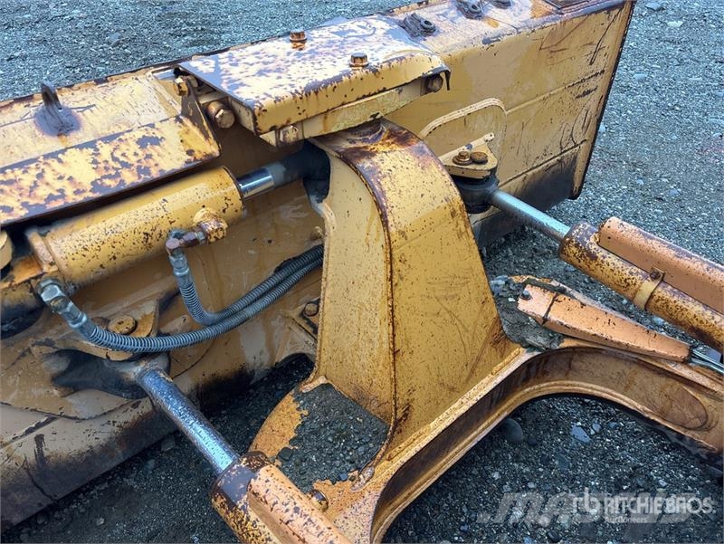 CASE 850G Crawler Dozer بلدوزرات مجنزرة