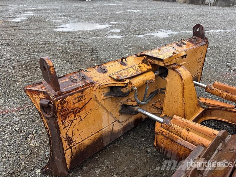 CASE 850G Crawler Dozer بلدوزرات مجنزرة