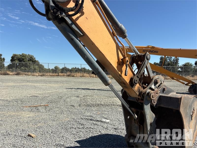 CASE CX145D SR Tracked Excavator 履带挖掘机