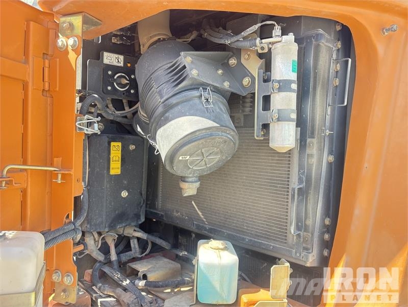 CASE CX145D SR Tracked Excavator 履带挖掘机