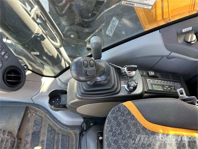 CASE CX245DSR Tracked Excavator 大型油圧ショベル12t以上（パワーショベル・ユンボ）