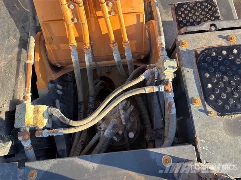 CASE CX250C Tracked Excavator Kāpurķēžu ekskavatori