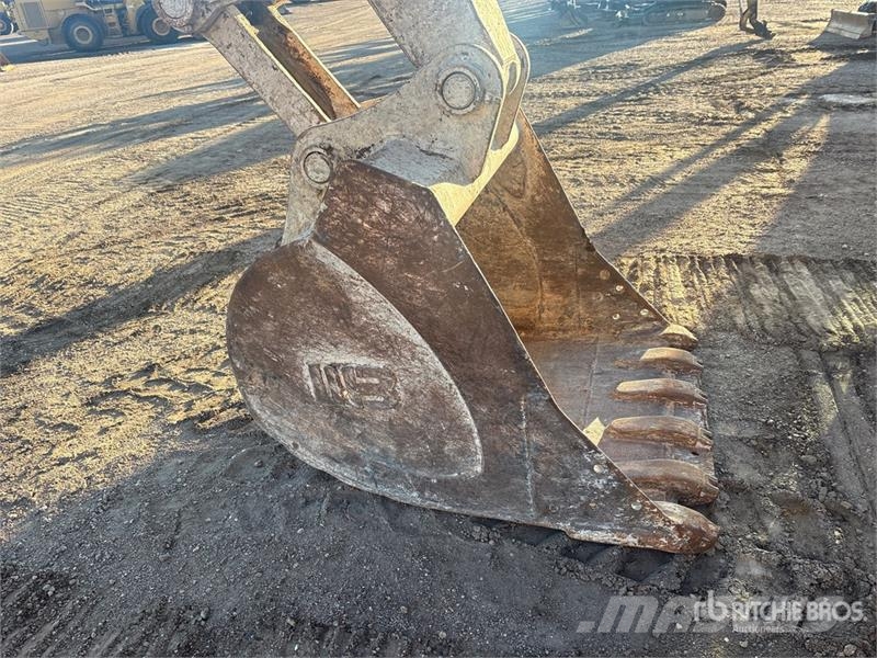 CASE CX250C Tracked Excavator Kāpurķēžu ekskavatori