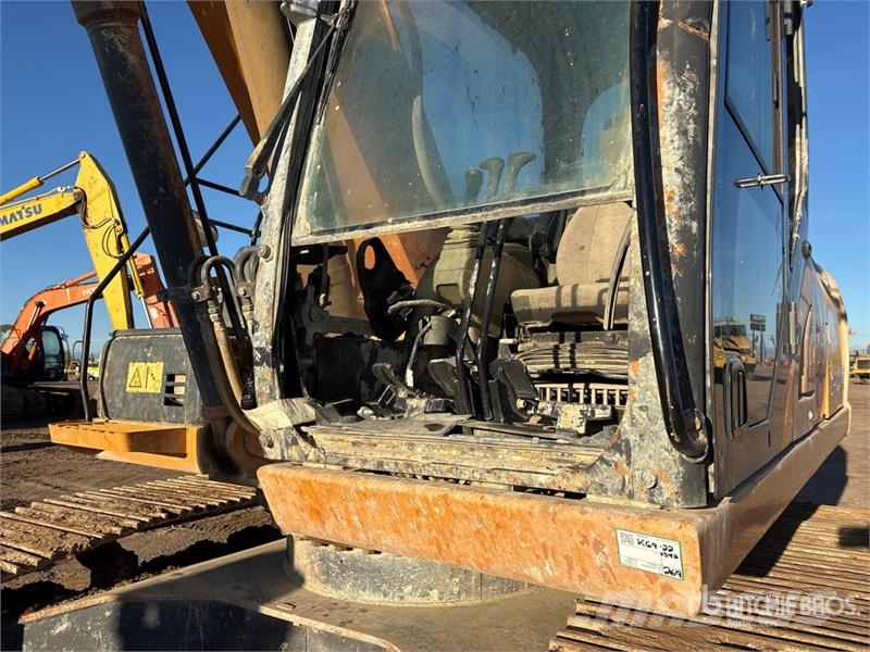CASE CX250C Tracked Excavator Kāpurķēžu ekskavatori
