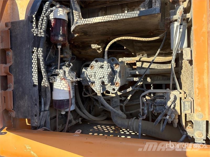 CASE CX250C Tracked Excavator Kāpurķēžu ekskavatori