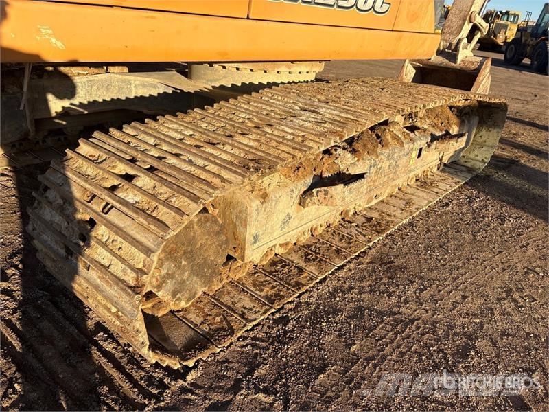 CASE CX250C Tracked Excavator Kāpurķēžu ekskavatori
